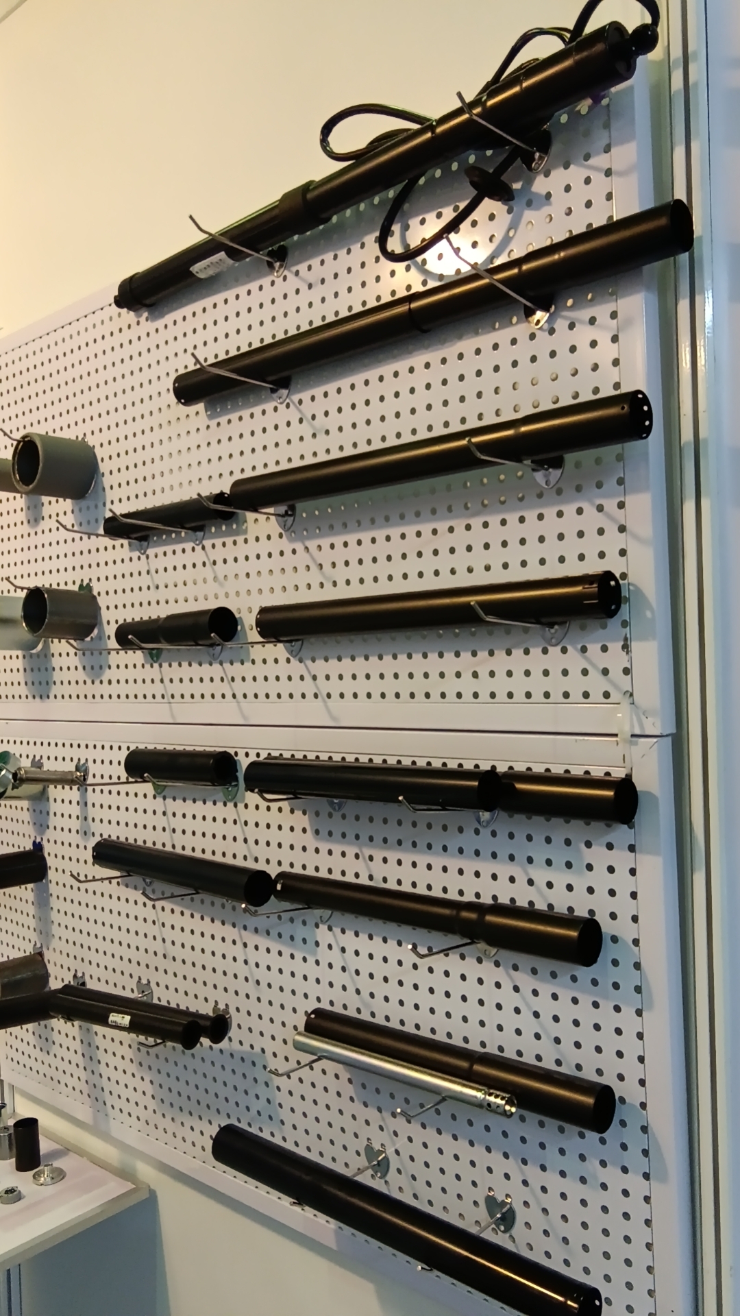 Vetenskapen om smidig öppning: varför högprecision elektriska bakluckors lyftfjäderben är nödvändiga för moderna fordon Vetenskapen om smidig öppning: varför högprecision elektriska bakluckors lyftfjäderben är nödvändiga för moderna fordon